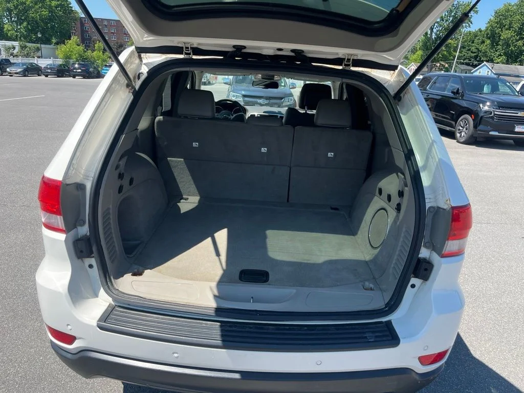 Used 2011 White Jeep Laredo image 17