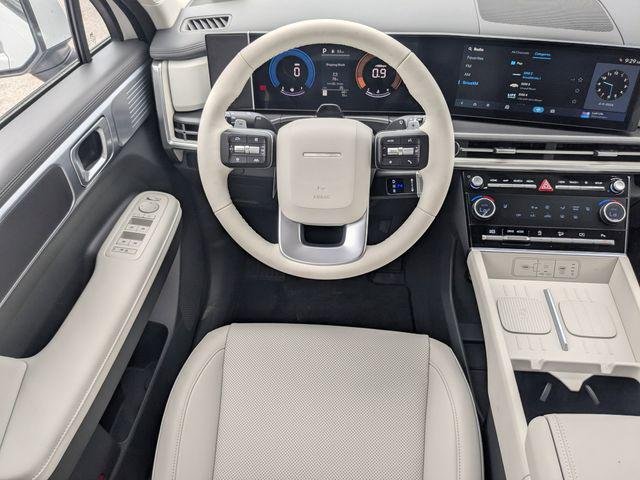 New 2026 White Hyundai SEL FWD image 17