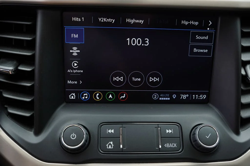 2022 GMC Acadia Denali - Photo 30
