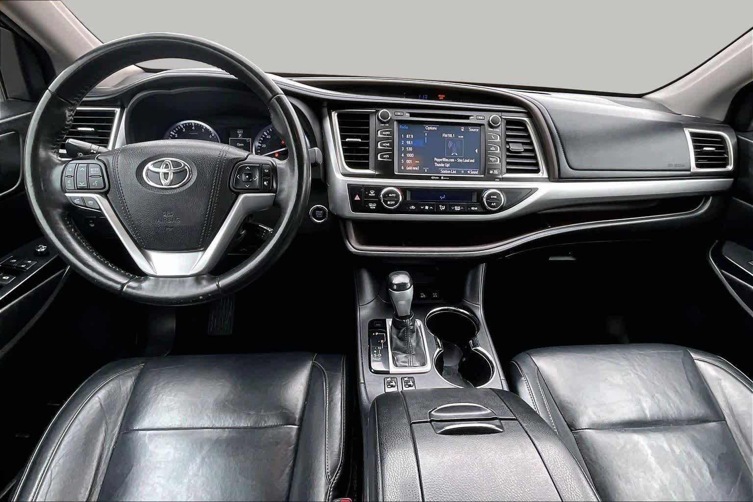 Used 2015 Attitude Black Metallic Toyota XLE image 15