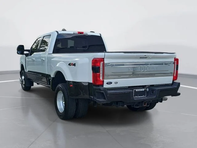 Used 2024  Ford King Ranch image 5