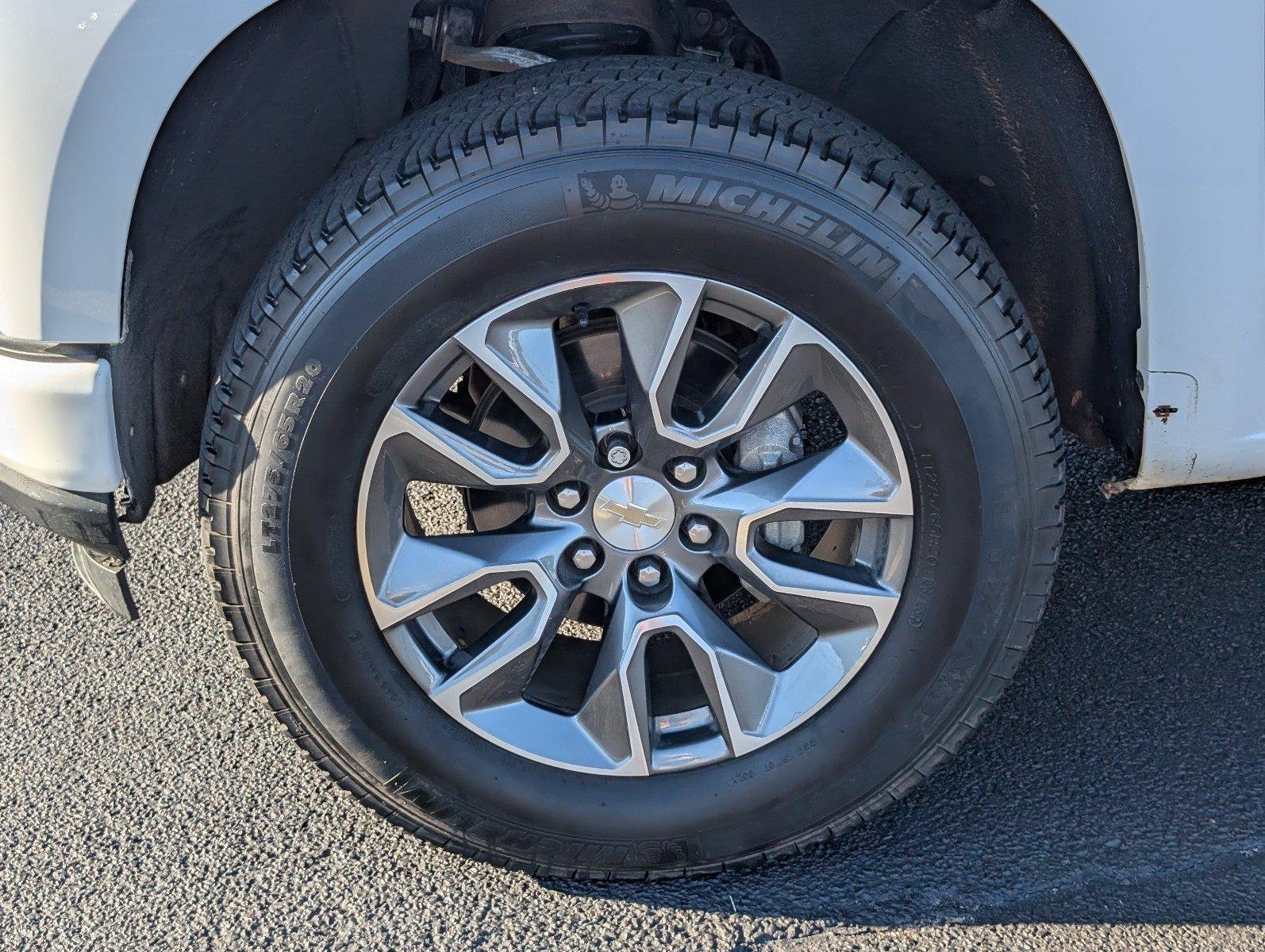 Used 2021 Summit White Chevrolet RST image 11