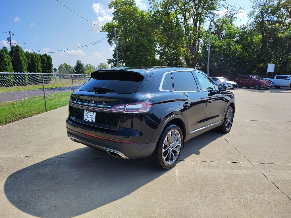 Used 2022 Infinite Black Metallic Lincoln Reserve image 5