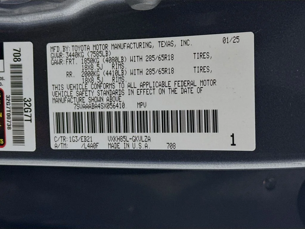 2025 Toyota Sequoia TRD Pro - Photo 28