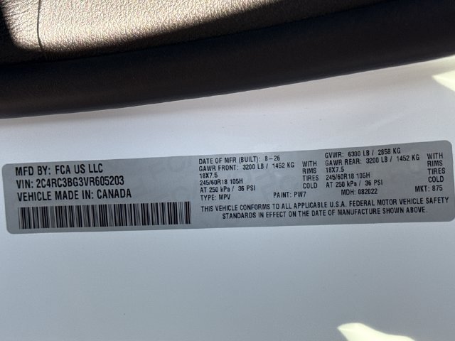 New 2027 Bright White Clear-Coat Exterior Paint Chrysler Select image 28