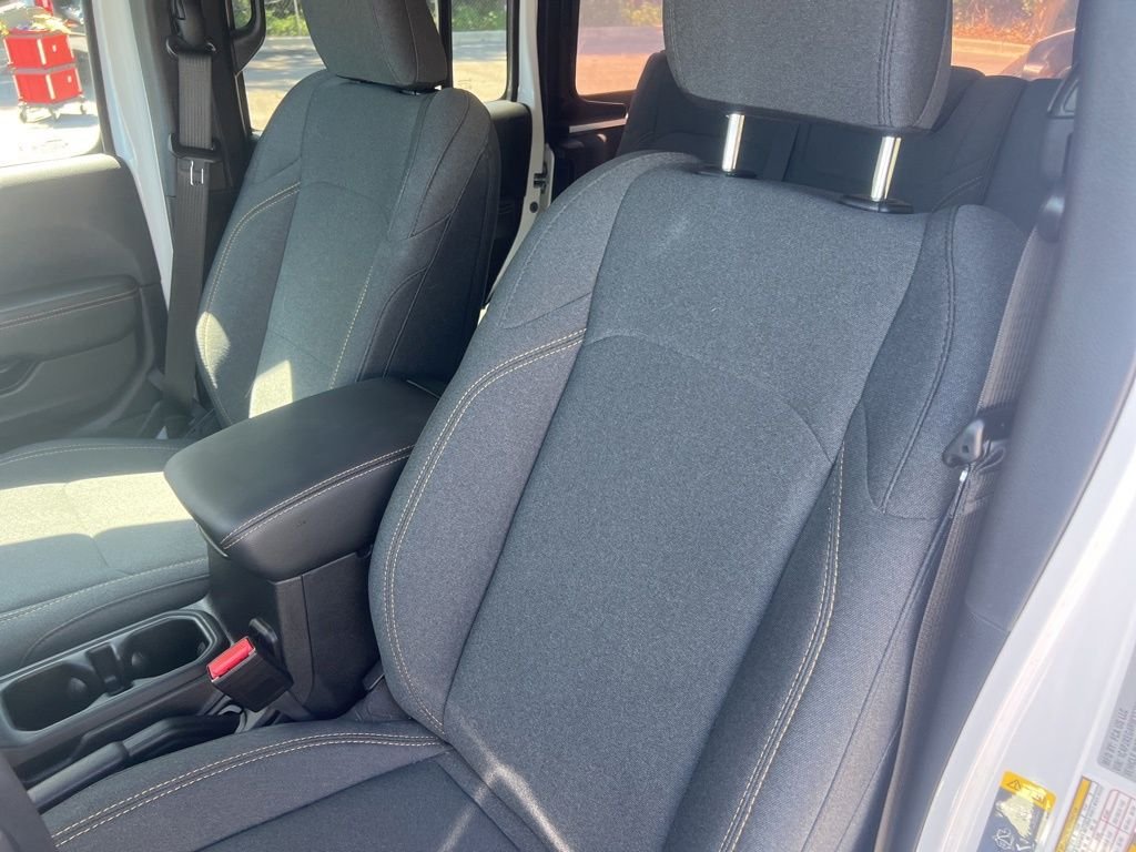 2024 Jeep Wrangler 4-Door Sahara - Photo 10