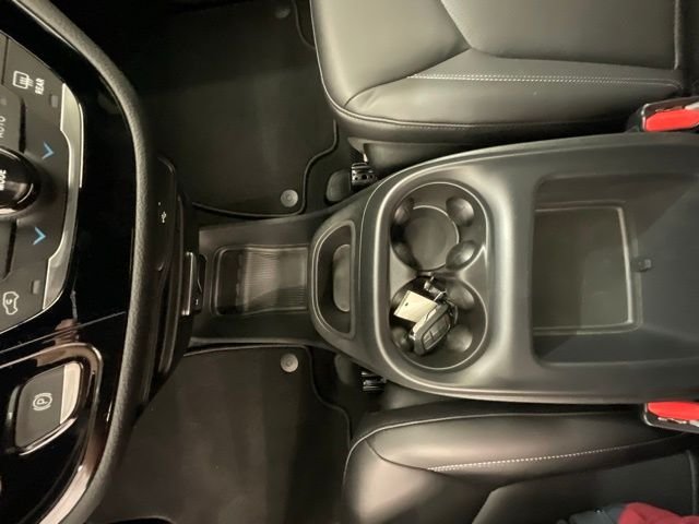 2026 Chrysler Pacifica Select - Photo 21