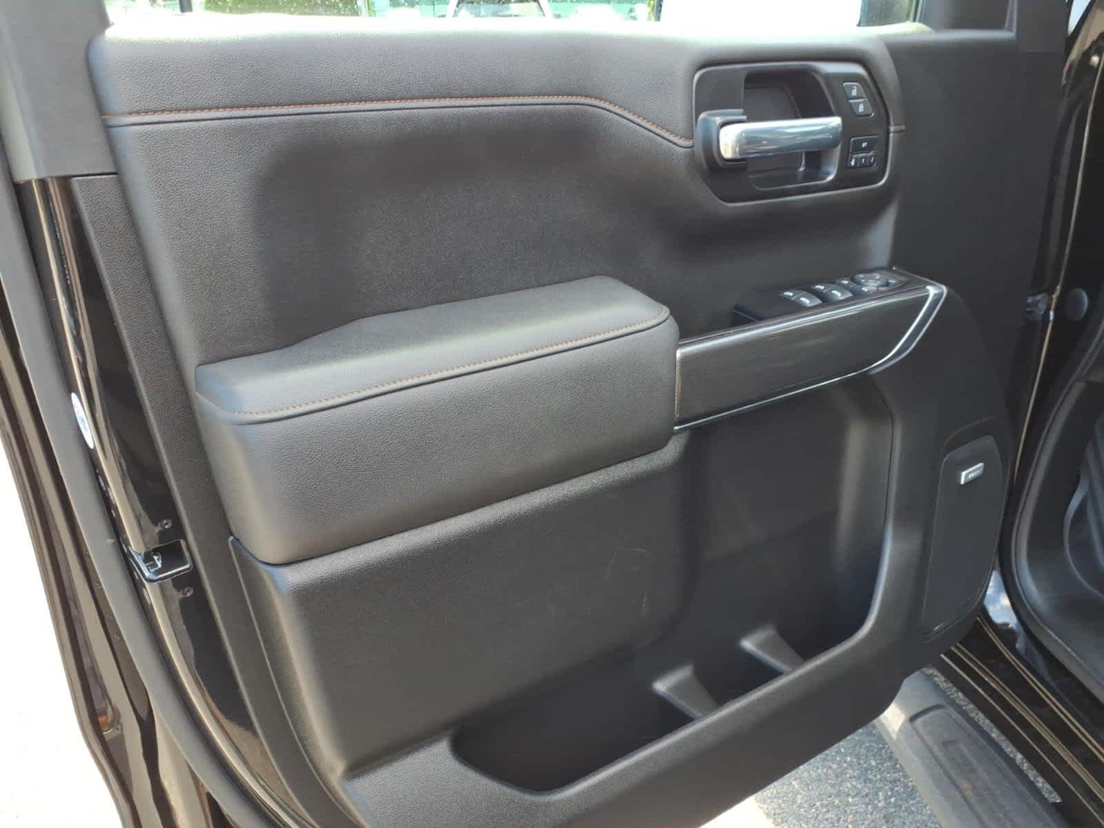 Used 2022 Ebony Twilight Metallic GMC AT4 image 10
