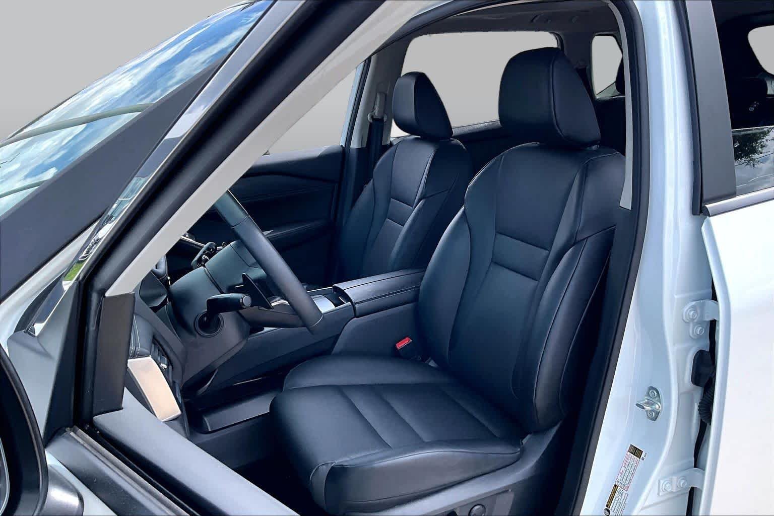 Certified Used 2024 Everest White Pearl Nissan SV image 8