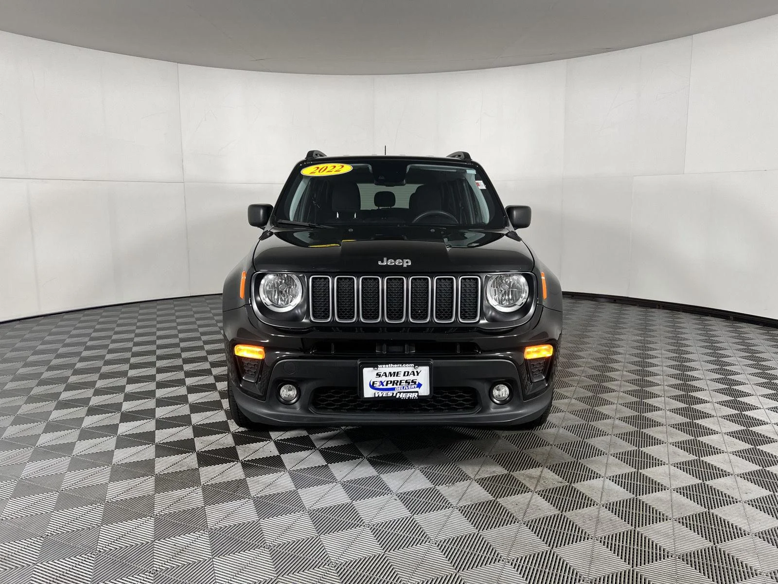 Used 2022 Black Clearcoat Jeep Latitude image 2