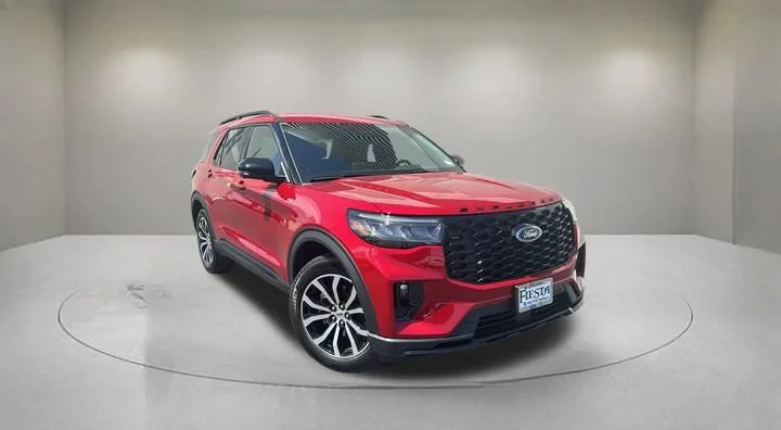 2026 Ford Explorer ST-LINE RWD's photo