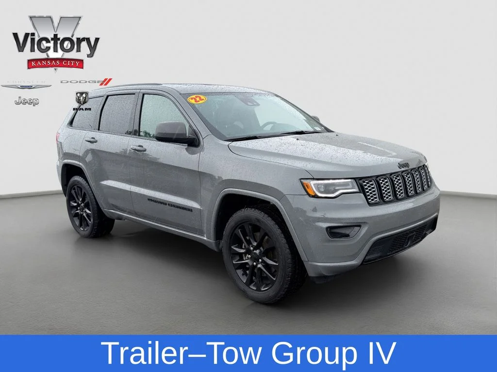 2022 Jeep Grand Cherokee Laredo X 4WD's photo