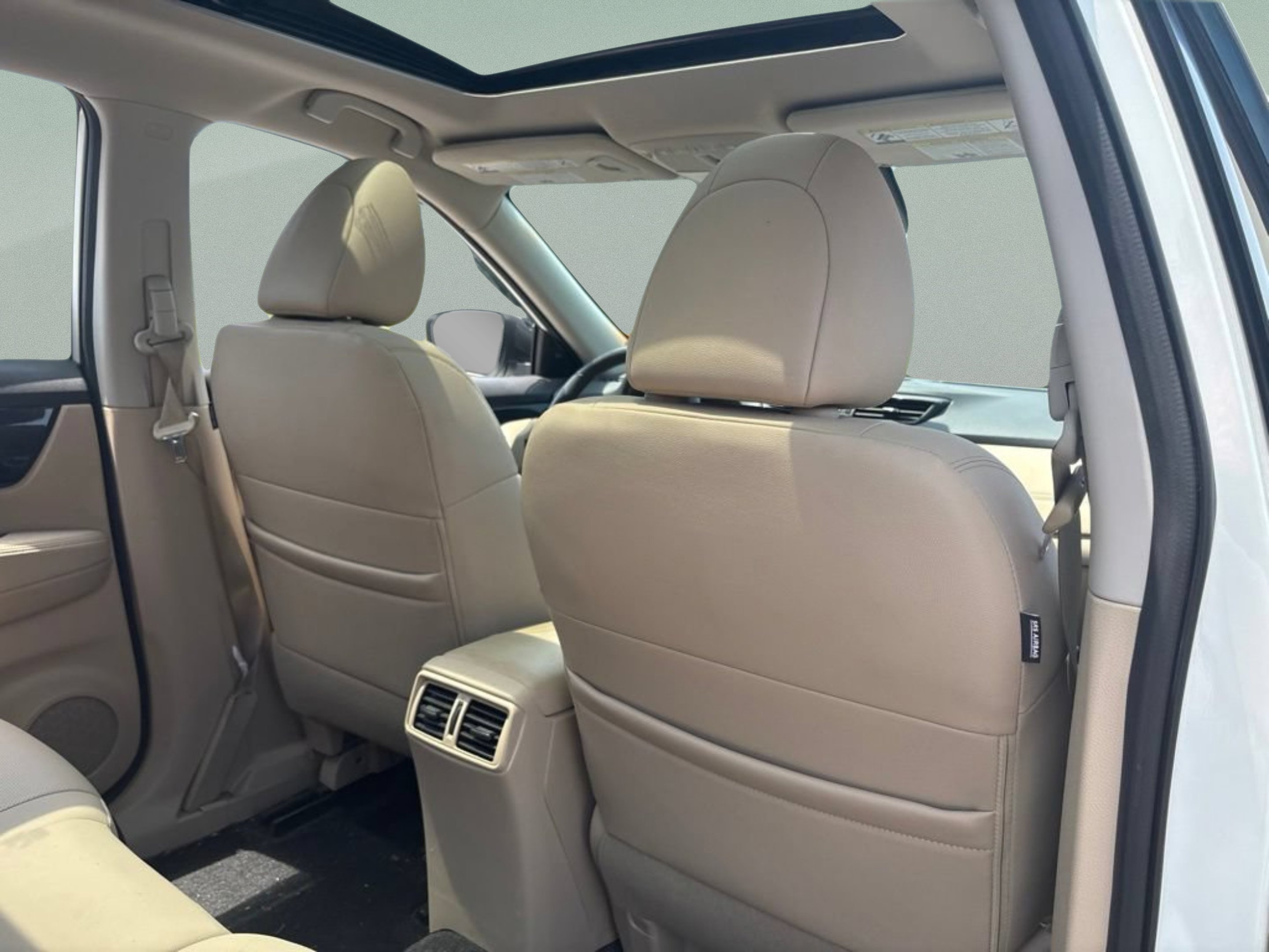 Used 2020 Pearl White Tricoat Nissan SL image 21