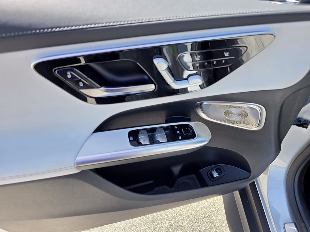 New 2026 Silver Mercedes-Benz GLC 300 image 20