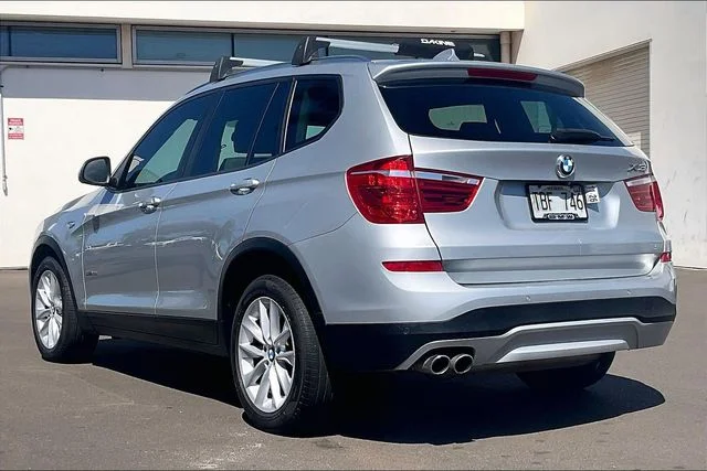 Used 2017 Glacier Silver Metallic BMW sDrive28i image 10