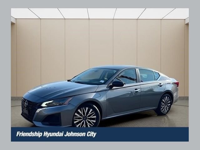 Used 2024 Gray Nissan 2.5 SV image 1