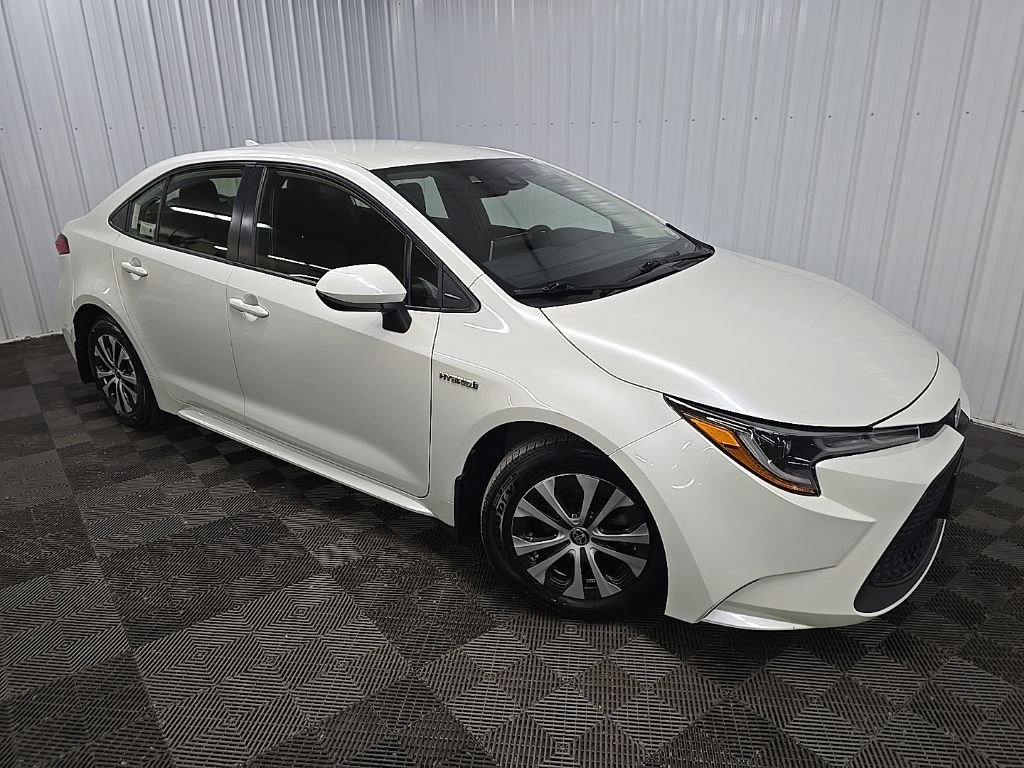 Used 2020 Blizzard Pearl Toyota LE image 7