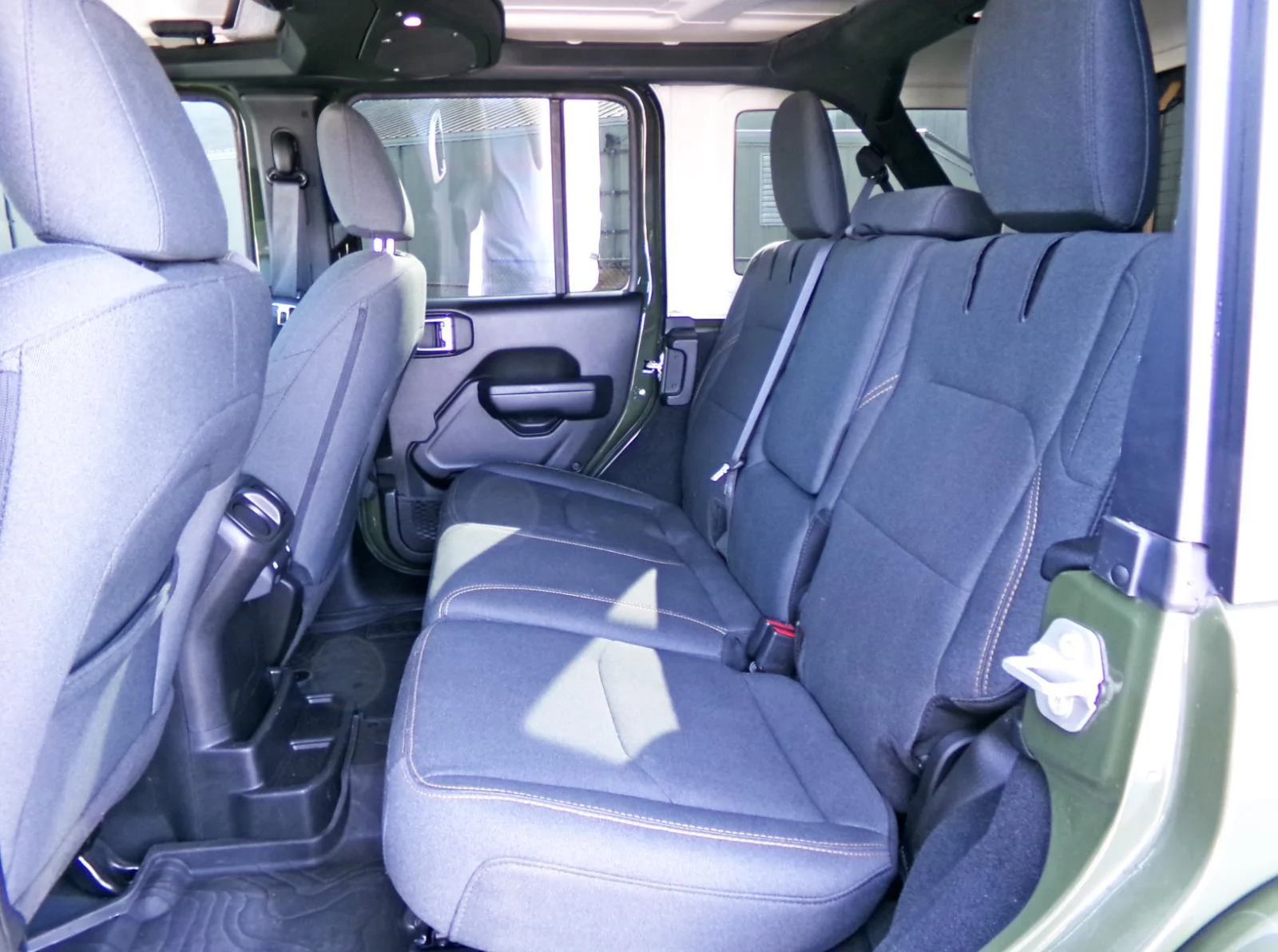 Used 2024 Sarge Green Clearcoat Jeep Sport S image 13