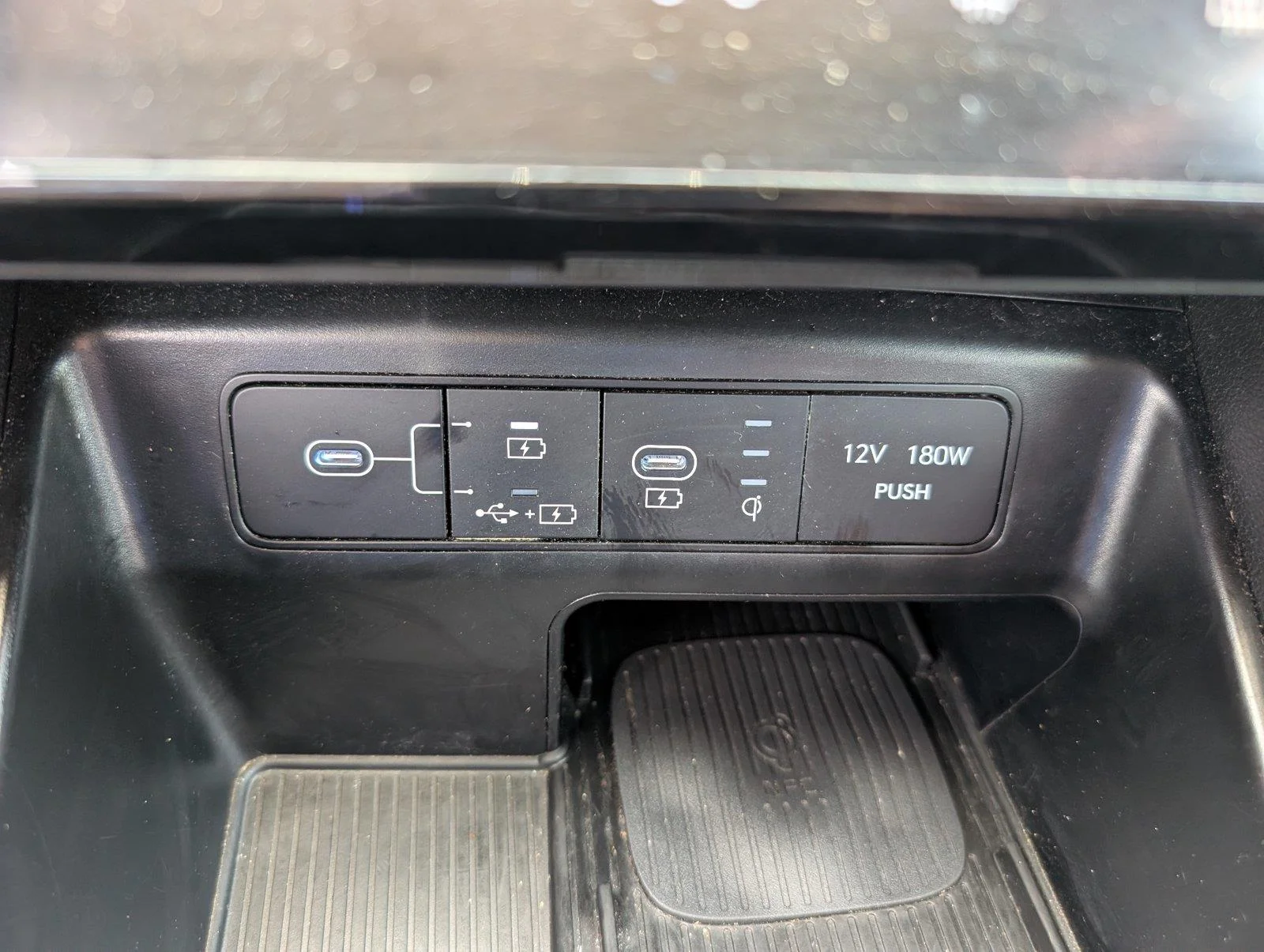 Used 2025 Shimmering Silver Hyundai SEL image 18