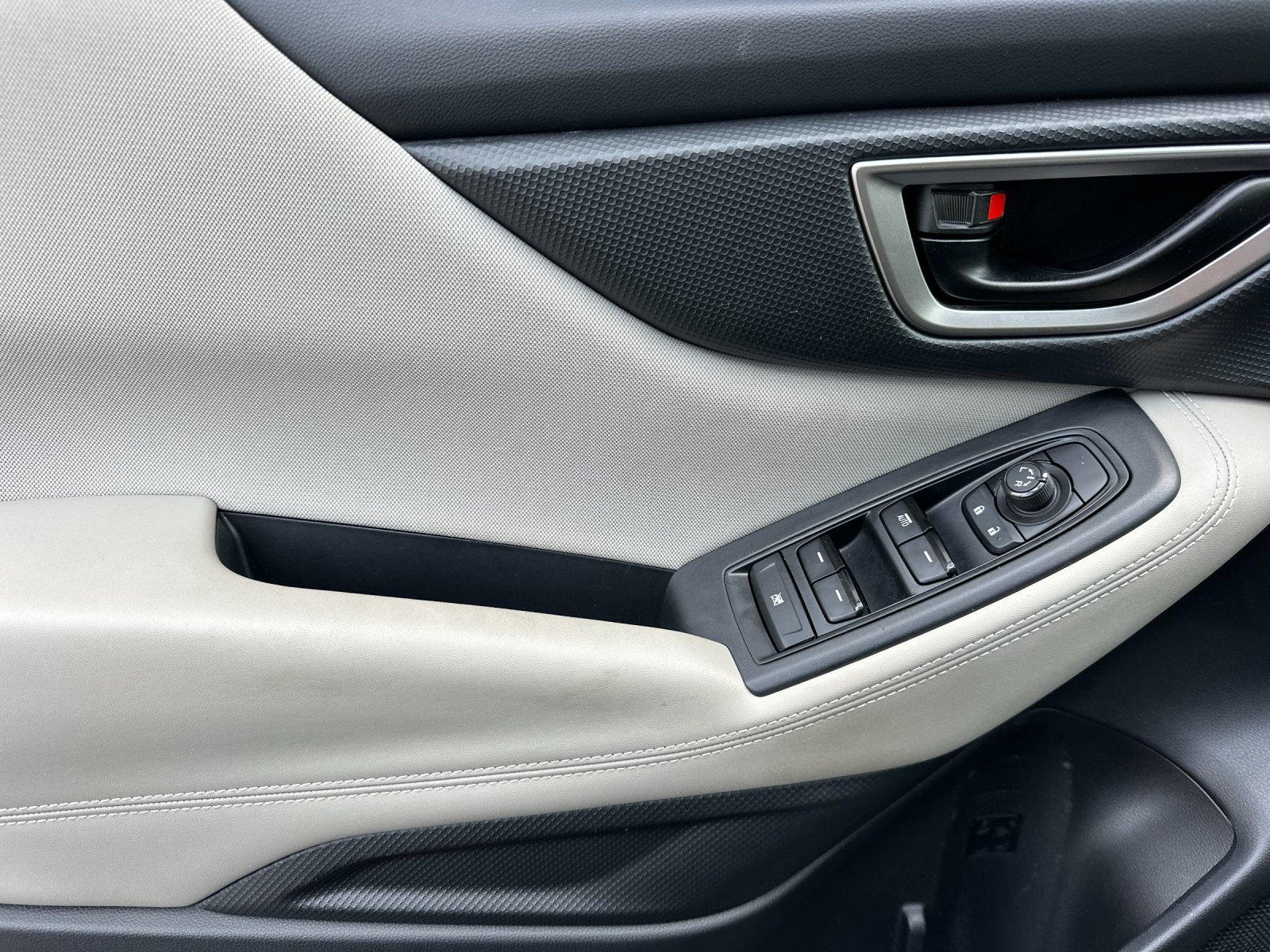Used 2022 Green Subaru Base image 11
