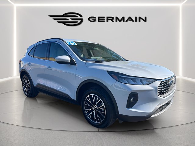 2025 Ford Escape Plug-In Hybrid Base