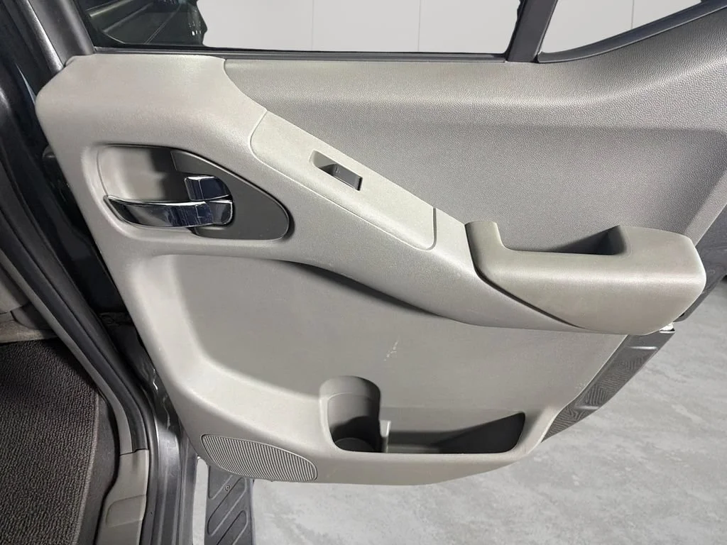 2020 Nissan Frontier SV - Photo 32
