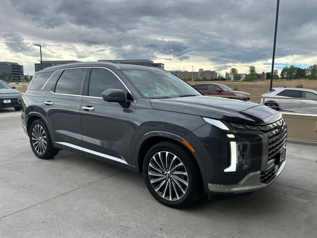 Used 2023 Gray Hyundai Calligraphy image 2
