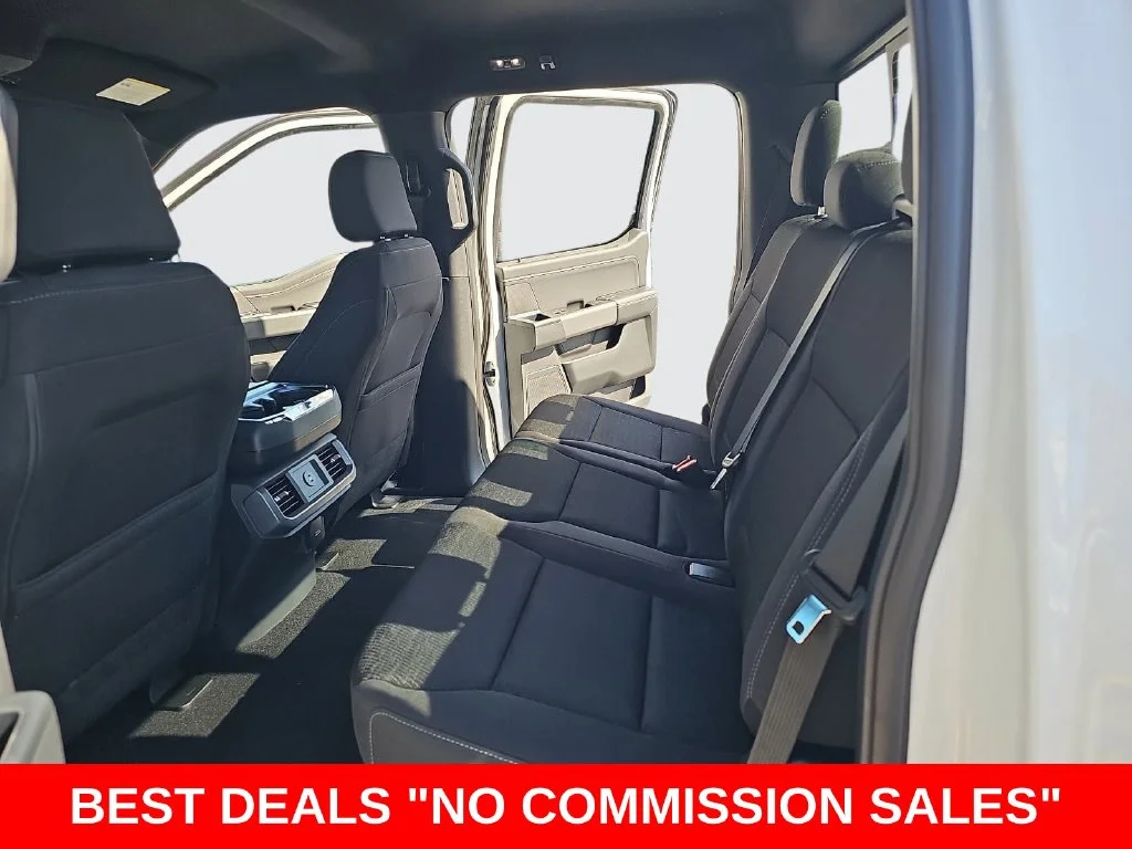New 2026 Oxford White Ford XLT image 13