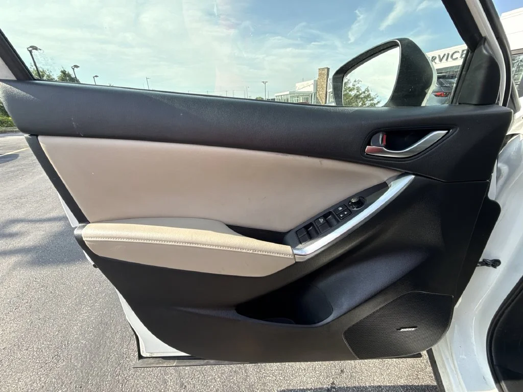 Used 2015 White Mazda Grand Touring image 13