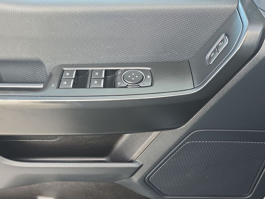 Used 2022 Silver Ford XL image 24
