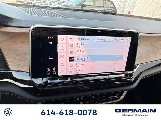 New 2026 Silver Volkswagen SE w/Technology image 28