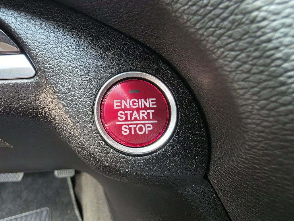 Used 2016 Black Acura V6 image 21