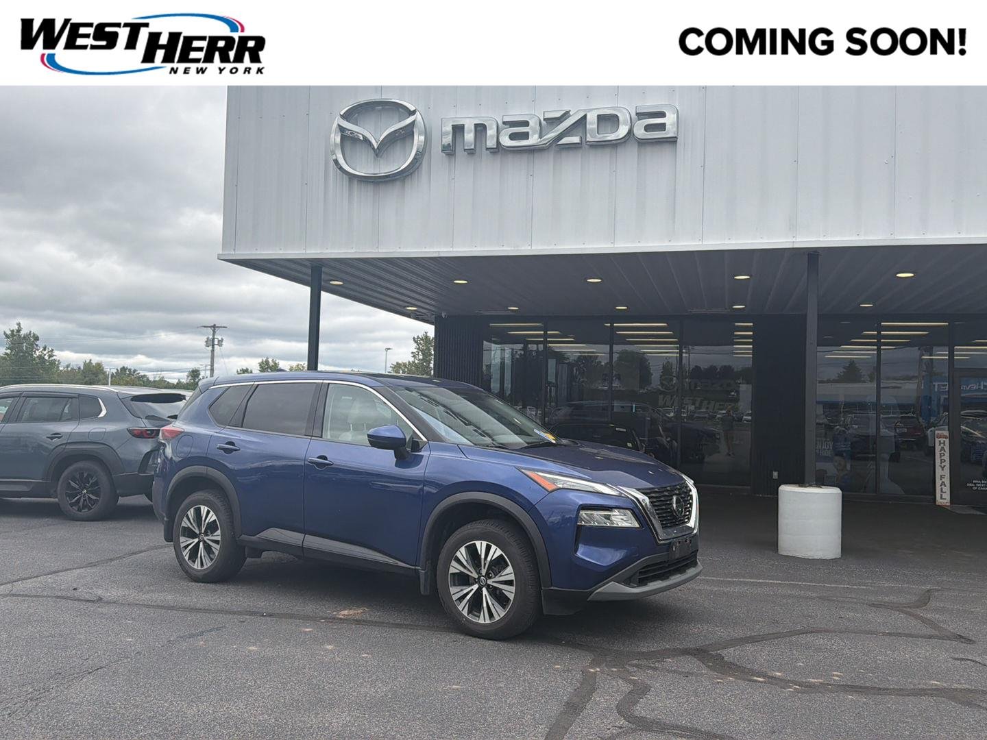 Used 2021 Caspian Blue Metallic Nissan SV image 1