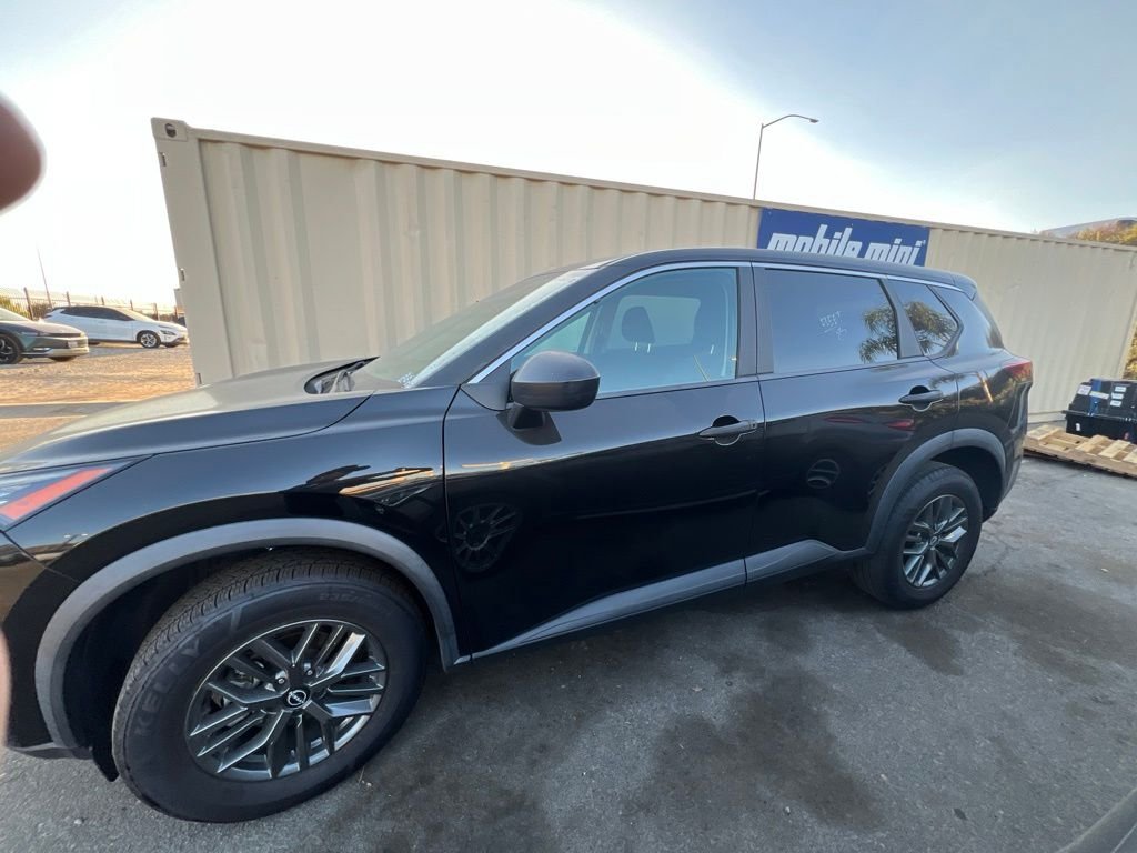 Used 2023 Black Nissan S image 5