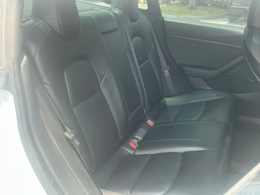 Used 2021  Tesla Standard Range Plus image 22