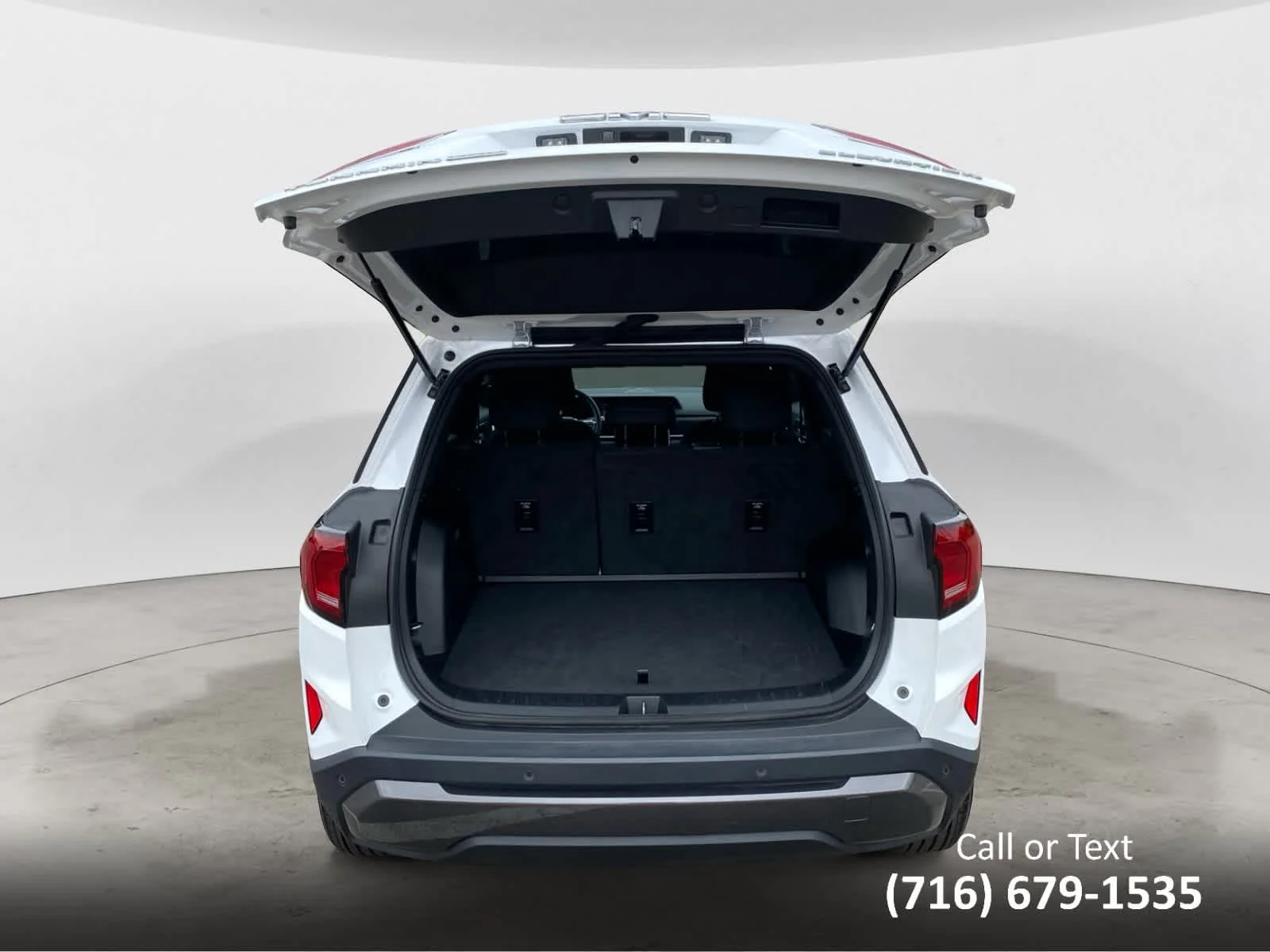 Used 2026 Summit White GMC Elevation image 23
