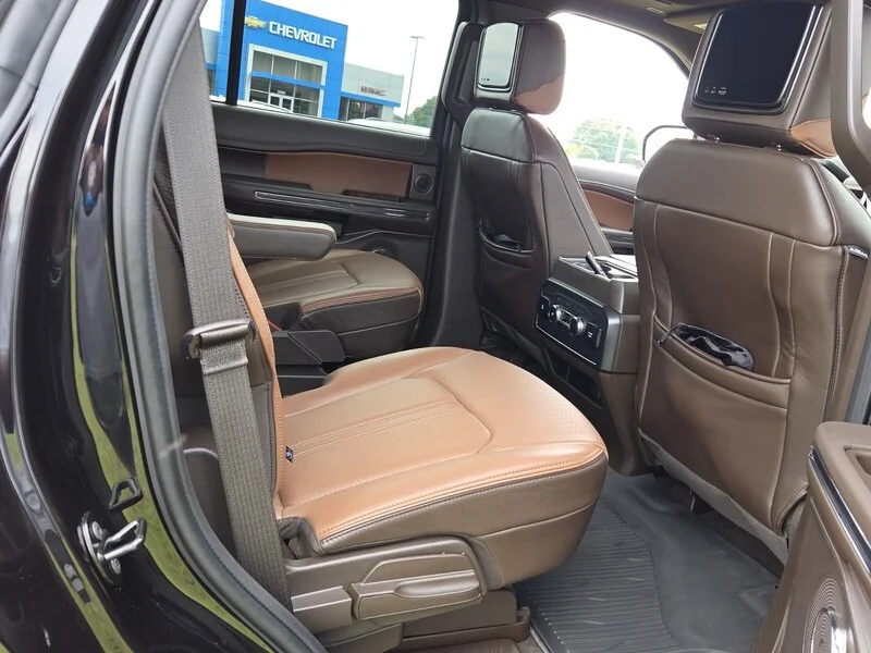 Used 2024 Black Metallic FORD KING RANCH image 16
