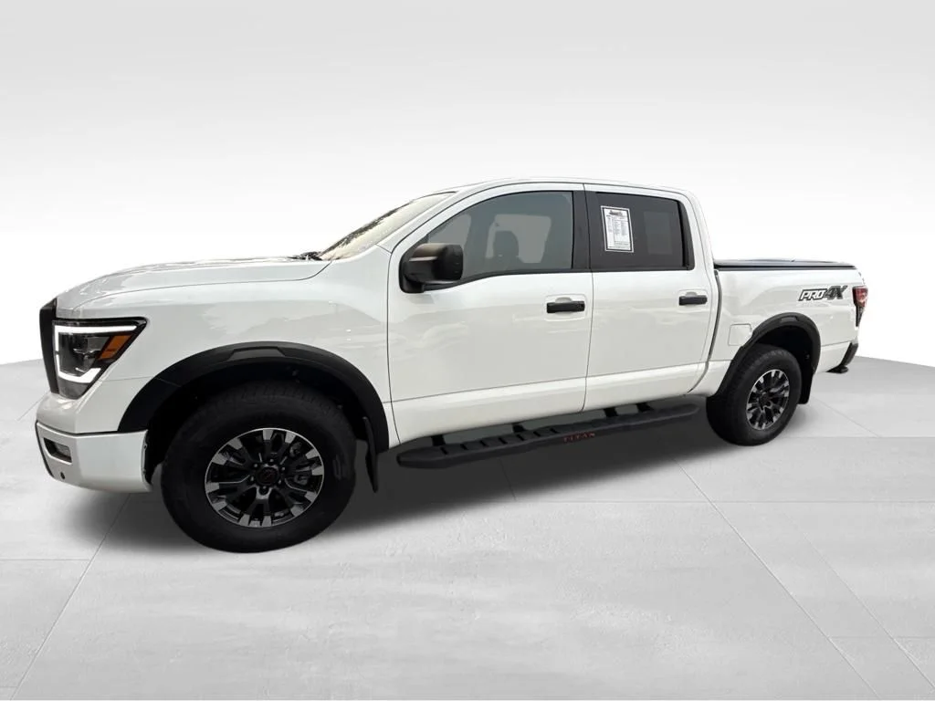 Used 2024 White Nissan PRO-4X image 2