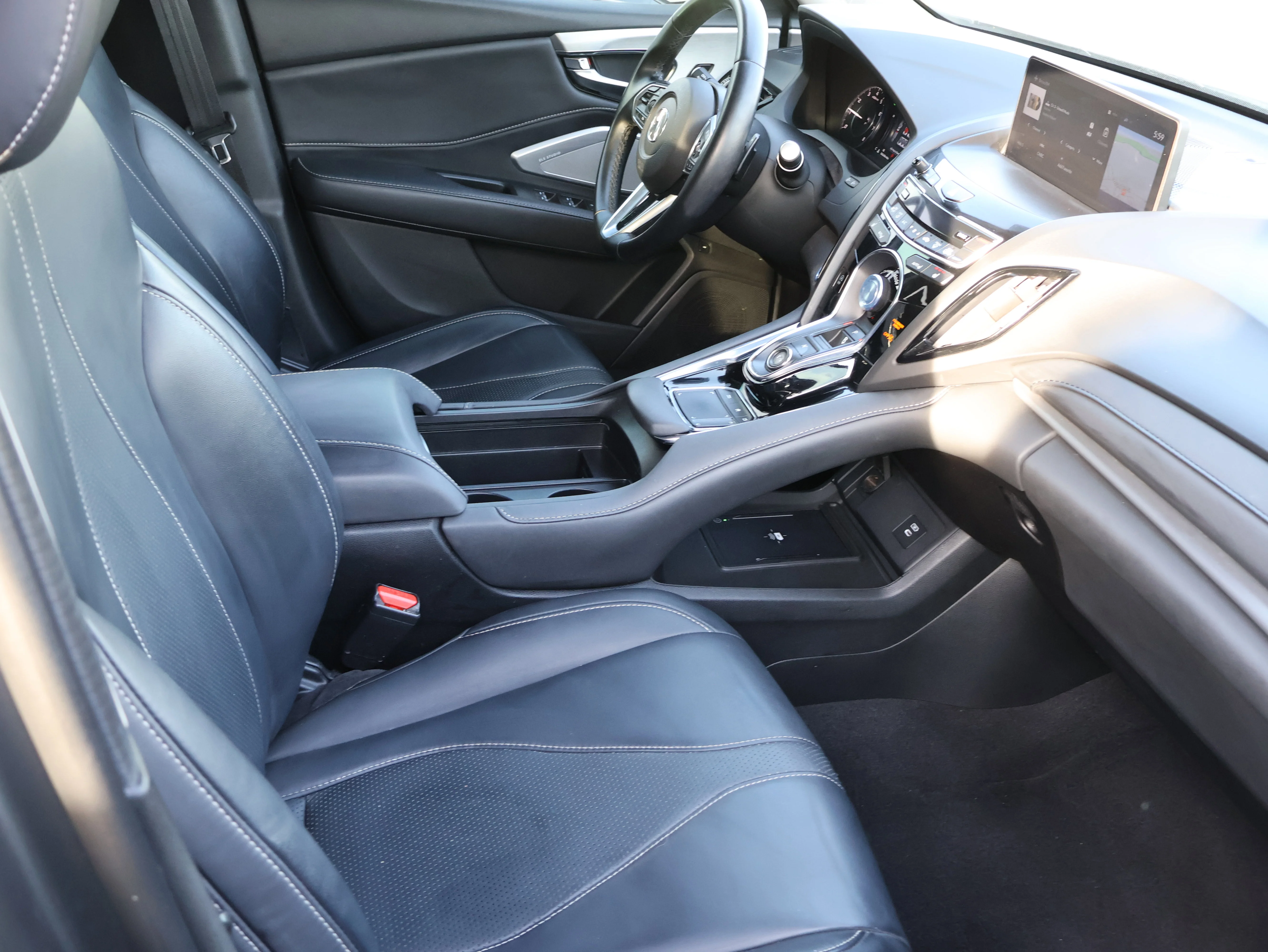 Used 2024 Liquid Carbon Metallic Acura w/Technology Package image 9
