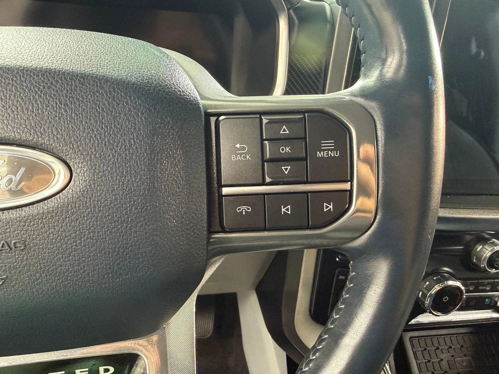 Used 2023 Agate Black Metallic Ford Limited image 36