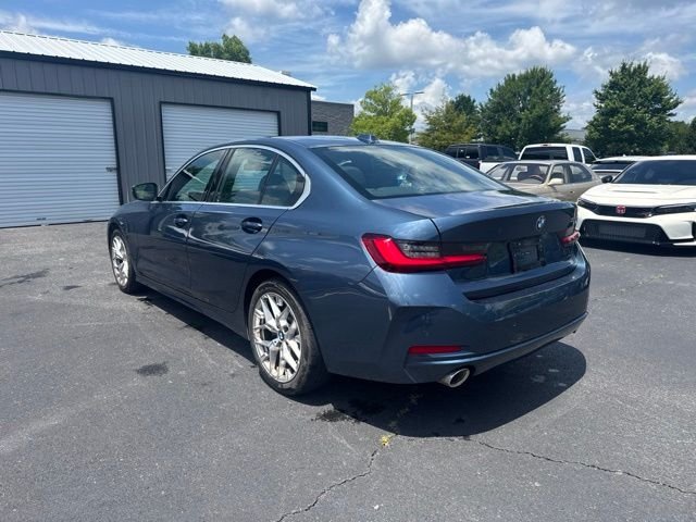 Used 2025 Blue BMW 330i image 3