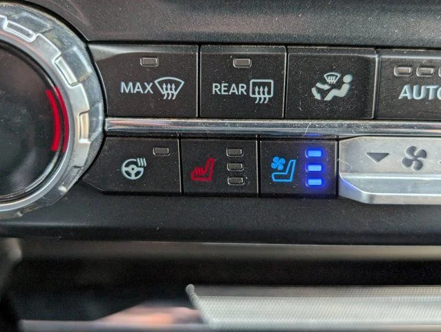Used 2024 Blue Metallic Ford Lariat image 20
