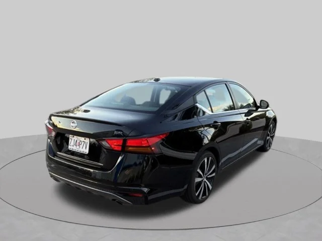 Used 2021 Black Nissan 2.5 SR image 4