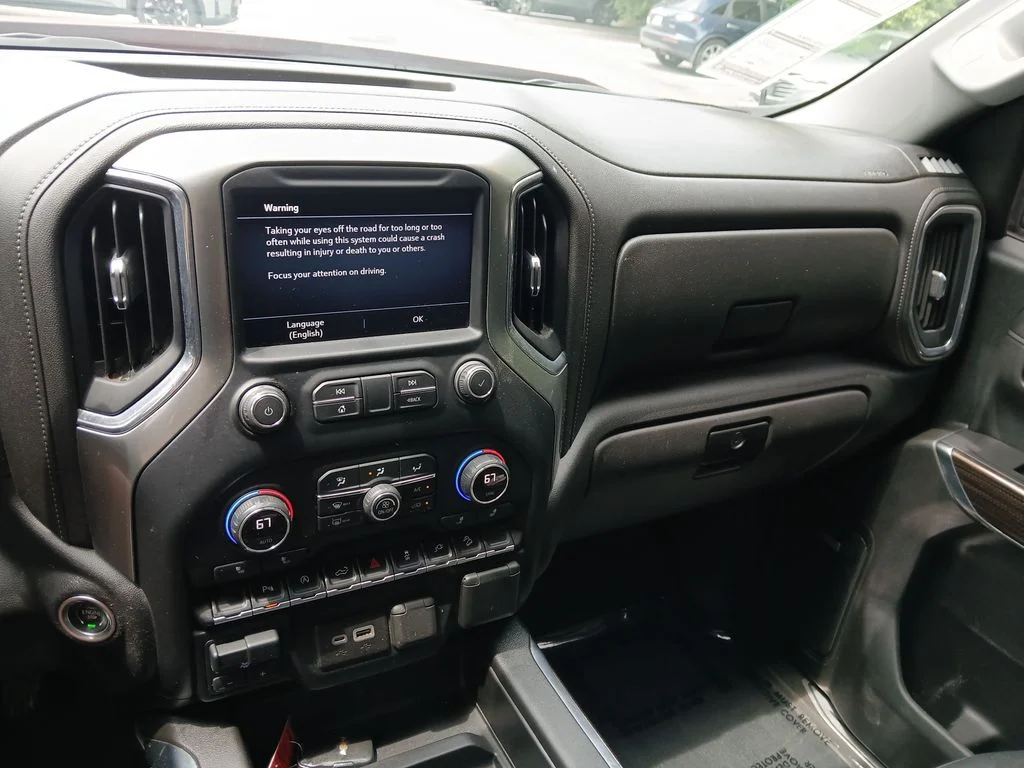 Used 2021 Red Chevrolet RST image 27