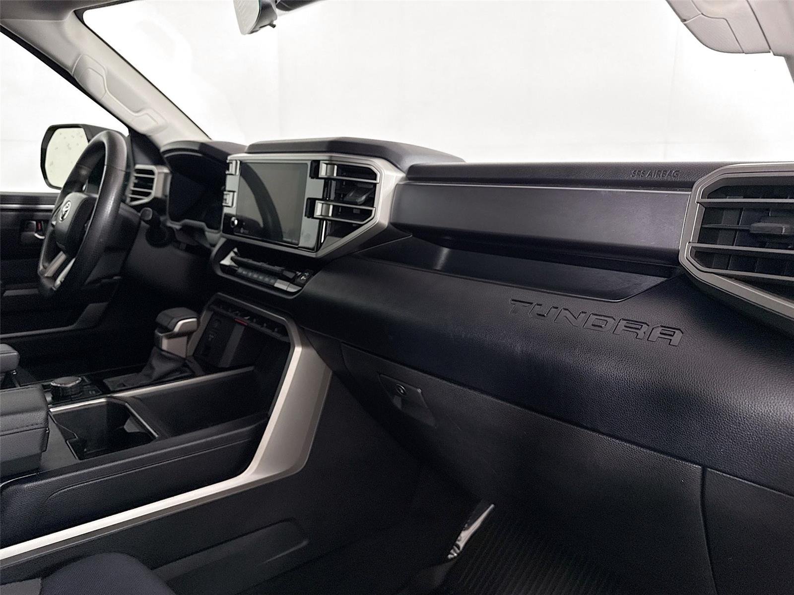 Used 2023 Ice Cap Toyota SR5 image 41