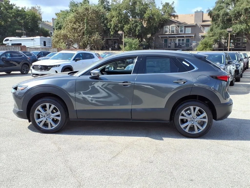 2025 Mazda CX-30 Premium - Photo 8
