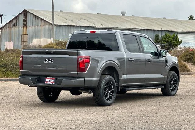 New 2026 Carbonized Gray Metallic Ford XLT image 26