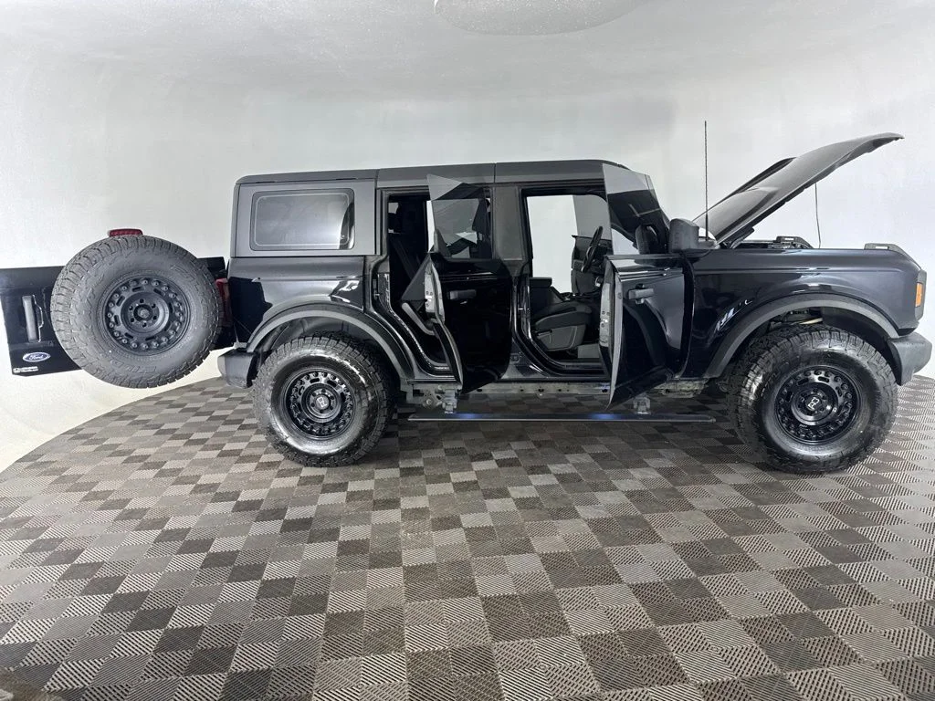 Used 2022 Black Ford Base image 14
