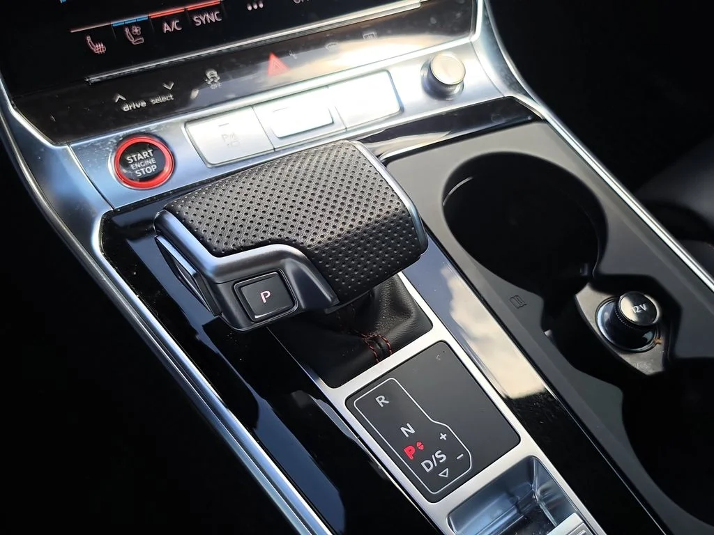Used 2025 Glacier White Metallic Audi 4.0T image 32