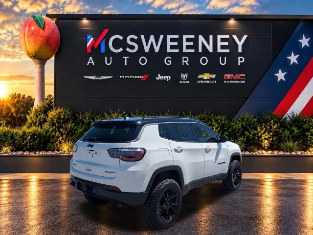 Used 2021 White Jeep Trailhawk image 5